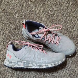 Under Armour Women's Gray Running Shoes